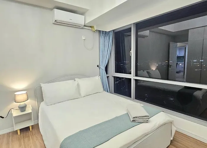 The Infinity Towers In Bgc - Spectacular 2br Near Hight Street Apartment *