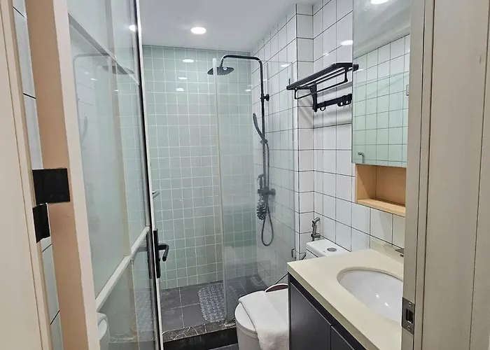 The Infinity Towers In Bgc - Spectacular 2br Near Hight Street * Manila