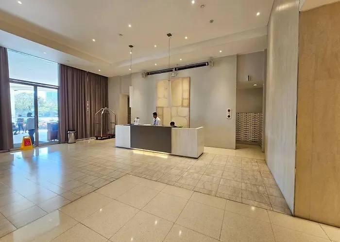 Apartment The Infinity Towers In Bgc - Spectacular 2br Near Hight Street