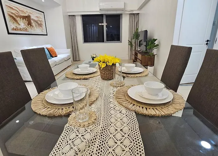 The Infinity Towers In Bgc - Spectacular 2br Near Hight Street Apartment