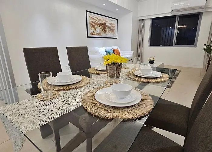 The Infinity Towers In Bgc - Spectacular 2br Near Hight Street Manila