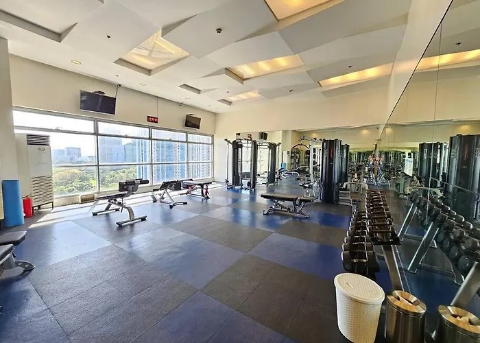 Apartment The Infinity Towers In Bgc - Spectacular 2br Near Hight Street *