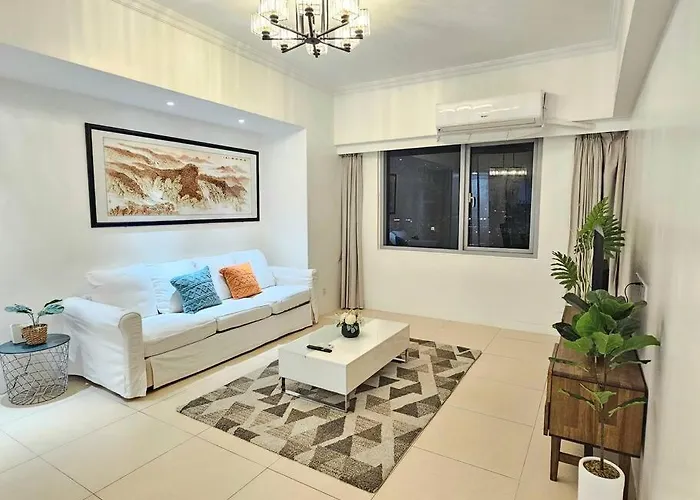 The Infinity Towers In Bgc - Spectacular 2br Near Hight Street Apartment Manila