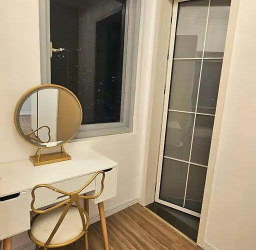 Apartment The Infinity Towers In Bgc - Spectacular 2br Near Hight Street