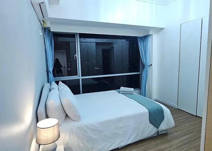 Apartment The Infinity Towers In Bgc - Spectacular 2br Near Hight Street *