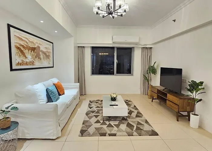 Apartment The Infinity Towers In Bgc - Spectacular 2br Near Hight Street *